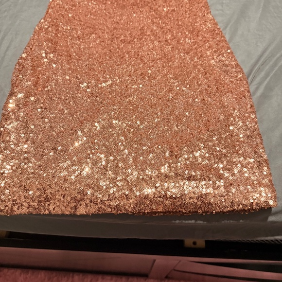 Dress - Picture 2 of 4